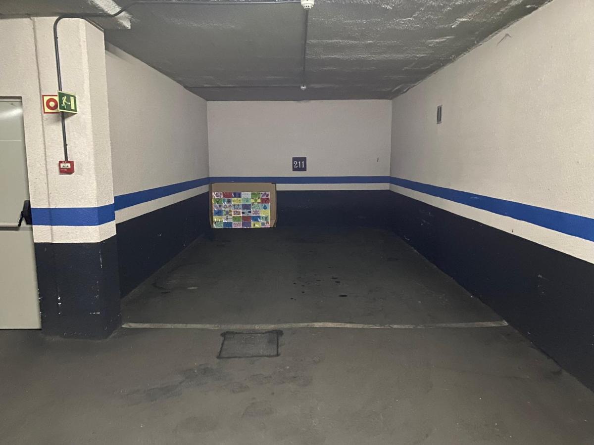 Apartamento En Madrid Rio Con Parking Gratuito Eksteriør billede