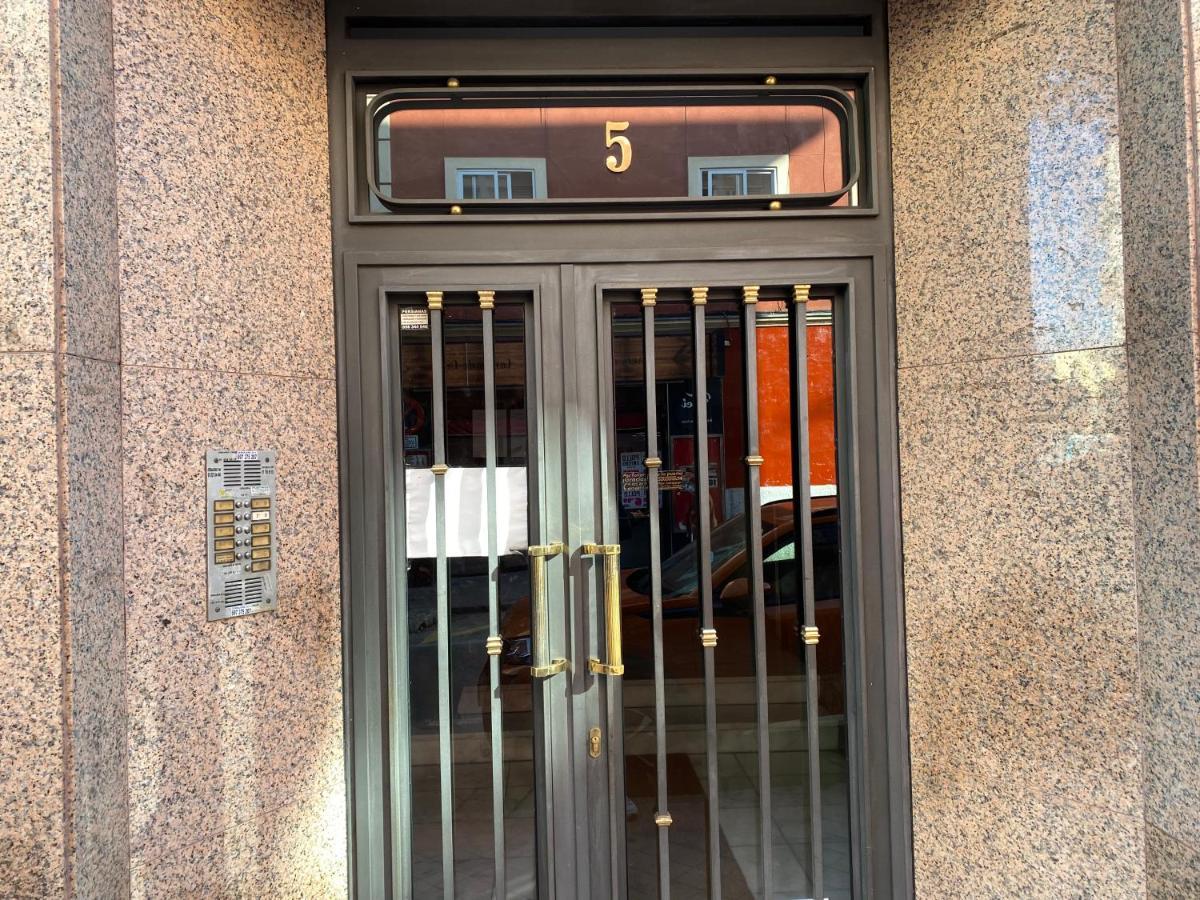 Apartamento En Madrid Rio Con Parking Gratuito Eksteriør billede